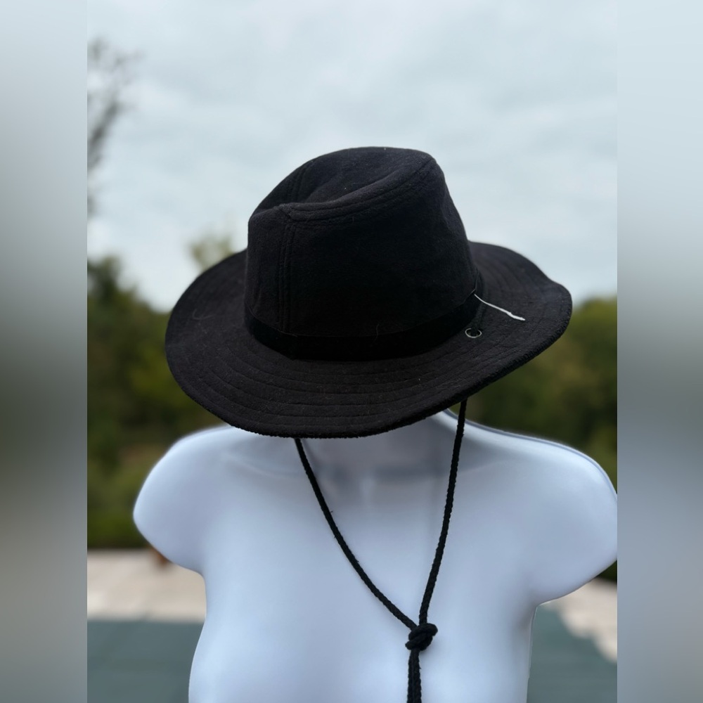 GOHCCI UNISEX Black 3ā Wide Brim Hat with Chin Strap, Size: L/XL
